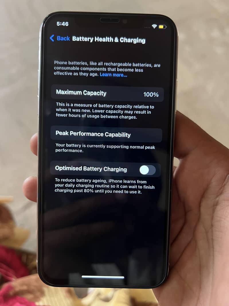 Apple iPhone X 4