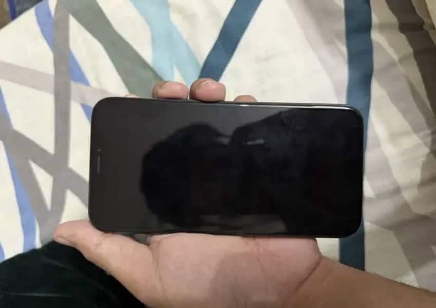 Apple iPhone X 3