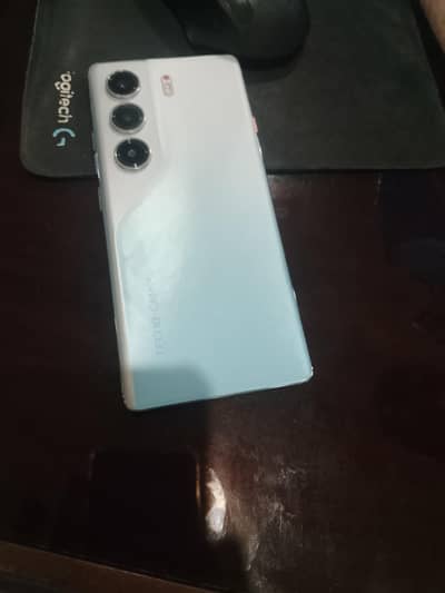 Tecno CAMON 40 Pro
