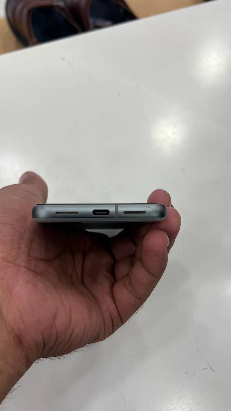 Google Pixel 8 2