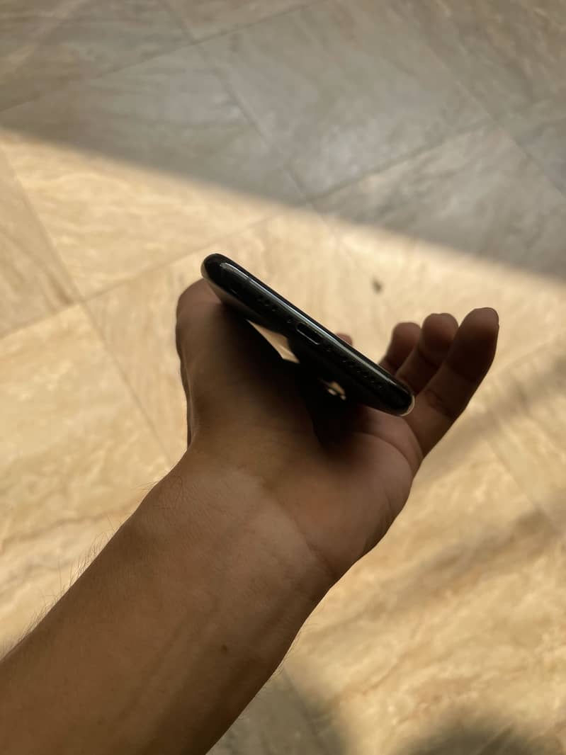Apple iPhone 11 Pro 1
