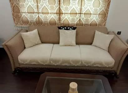 SEVEN SEATERS SOFA WITH TABLE