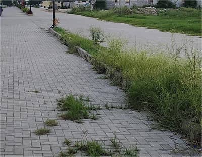 I-10 Main Road Building with Big Parking area Plot Size 4 Kanal with 2 Kanal Extra Land Total 6 Kanal area For Sale