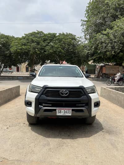 Toyota Hilux Revo V 2018 ⁠Facelift to Rocco