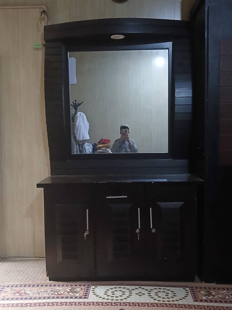 Dressing table 0