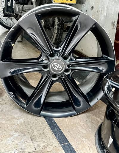17 inches 4 Alloy Rims as new
