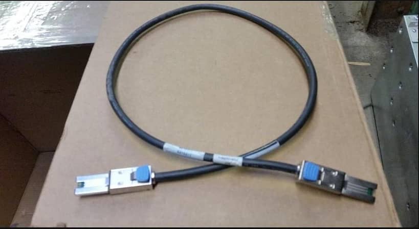 Generic Brand for Jess-Link P1600TE01000-0 Patch Cable 1 m - Mini-SAS to Mini-SAS SFF-8088 quantity C C573