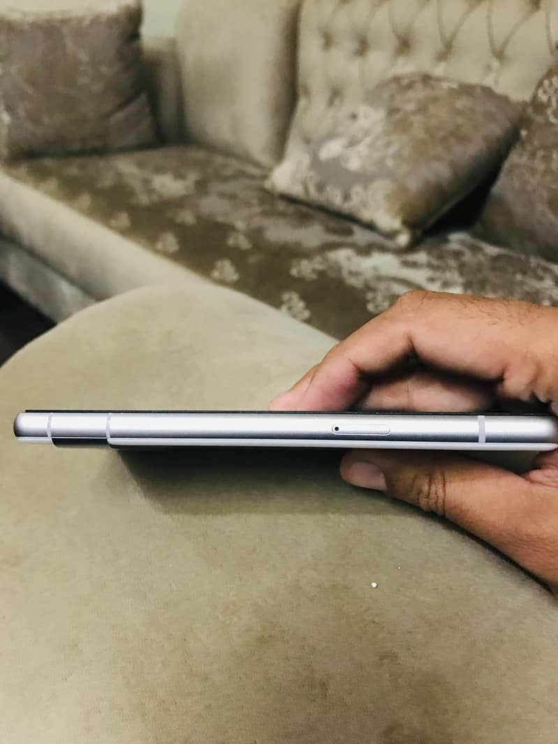 Google Pixel 7a 5