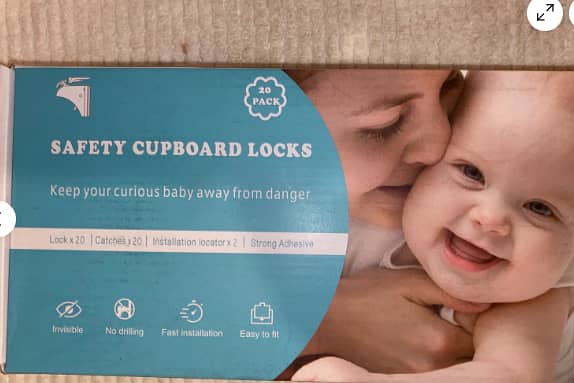 Dokon Child Safety Cupboard with Magnetic Key Locks 18 Pack c R2584