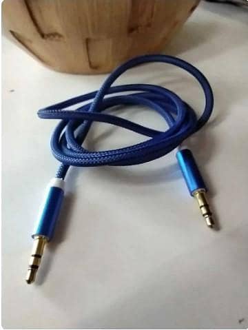 Mediatech Kabel AUX 3.5mm Male to Male, Motif Kulit Ular - 669070