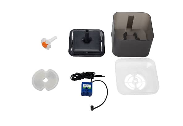 2L Pet Water Fountain with LED Lights C R4500