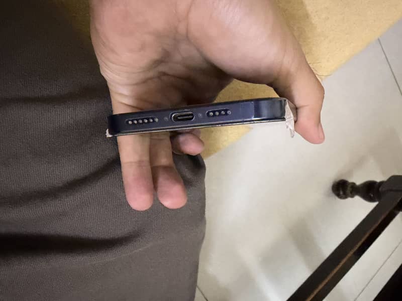 Apple iPhone 15 plus 4