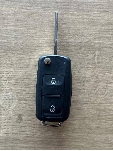 VW Amarok Transporter 2-Button Remote Key (2011–2015)