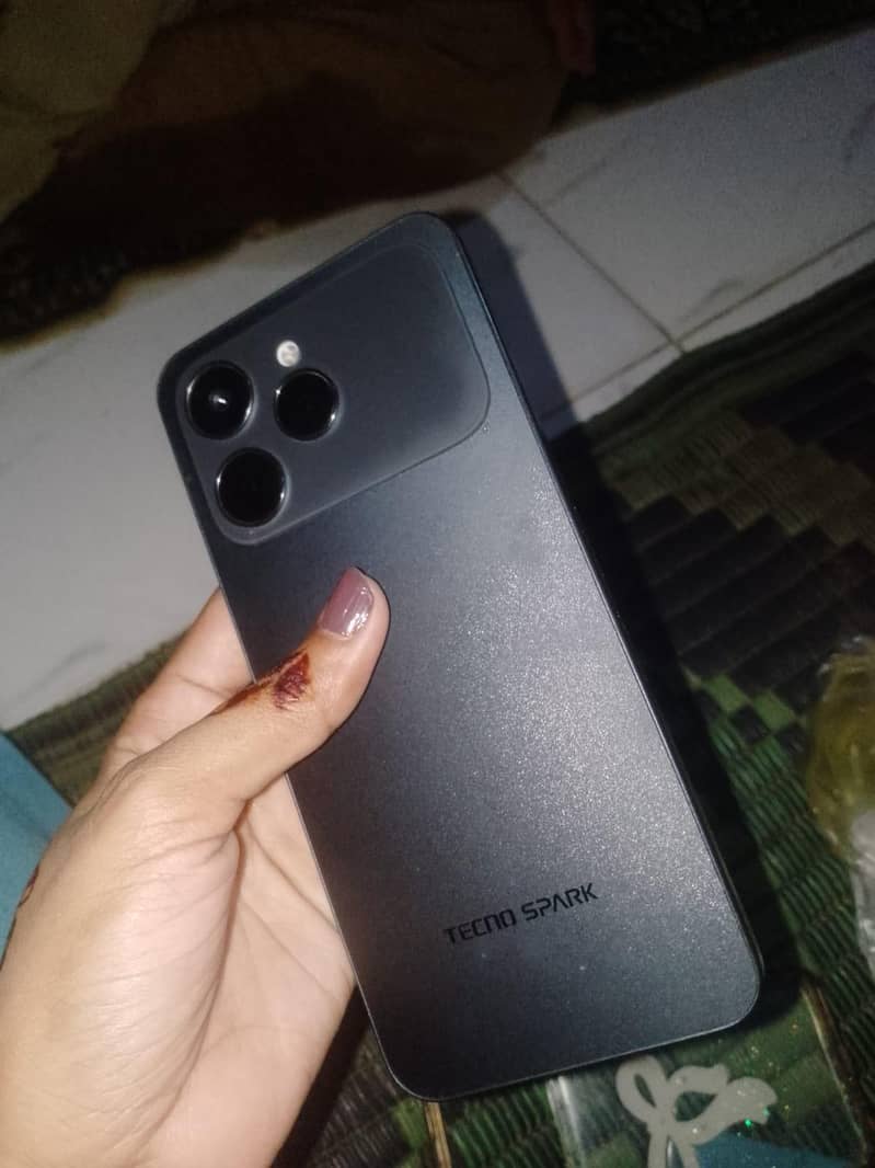 Tecno CAMON 40 2