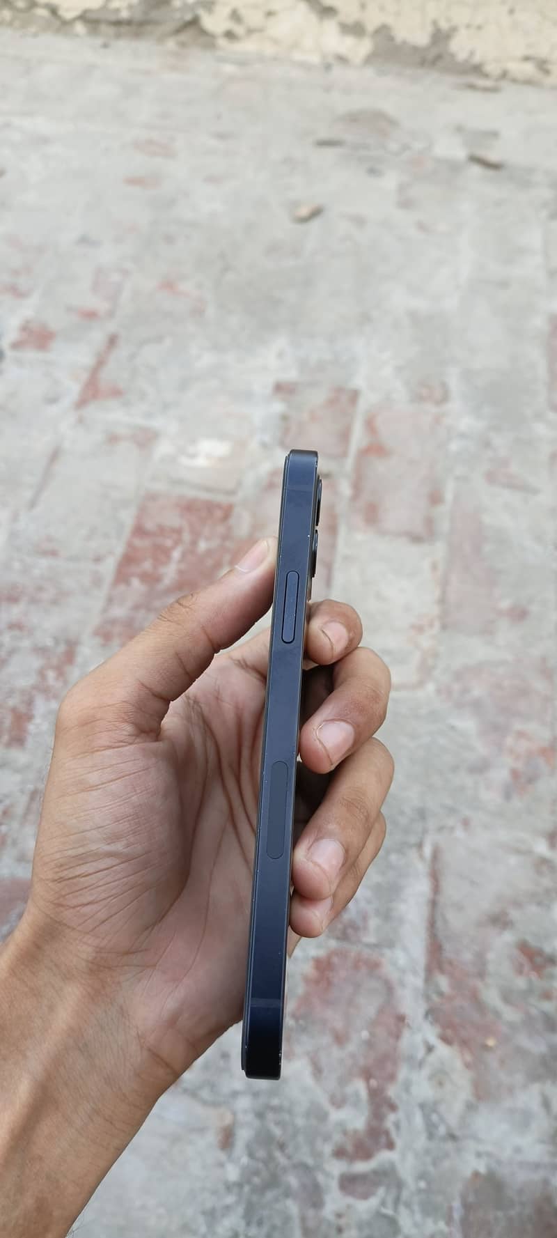 Apple iPhone 12 4
