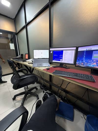 Office work table 4 people seating 2 pc