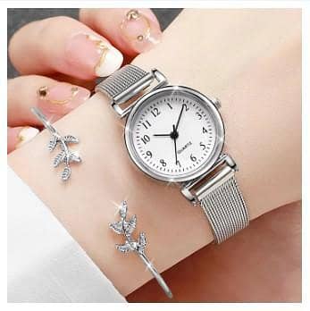Women Fashion Watch: Casual Bracelet Set with Simple Dial, Quartz Movement