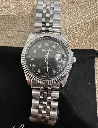 Yolako Date Watch for Men and Women with Silver Strap, CZ Dial