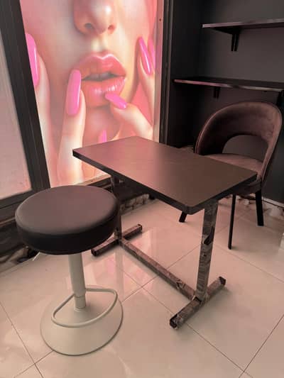 Nail Grooming Chair, Stool & Table Set