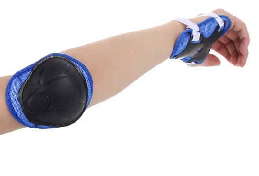 Kids Helmet Knee Elbow Pad Set Swegway Gear Skate Cycling Bike Safety A R2868