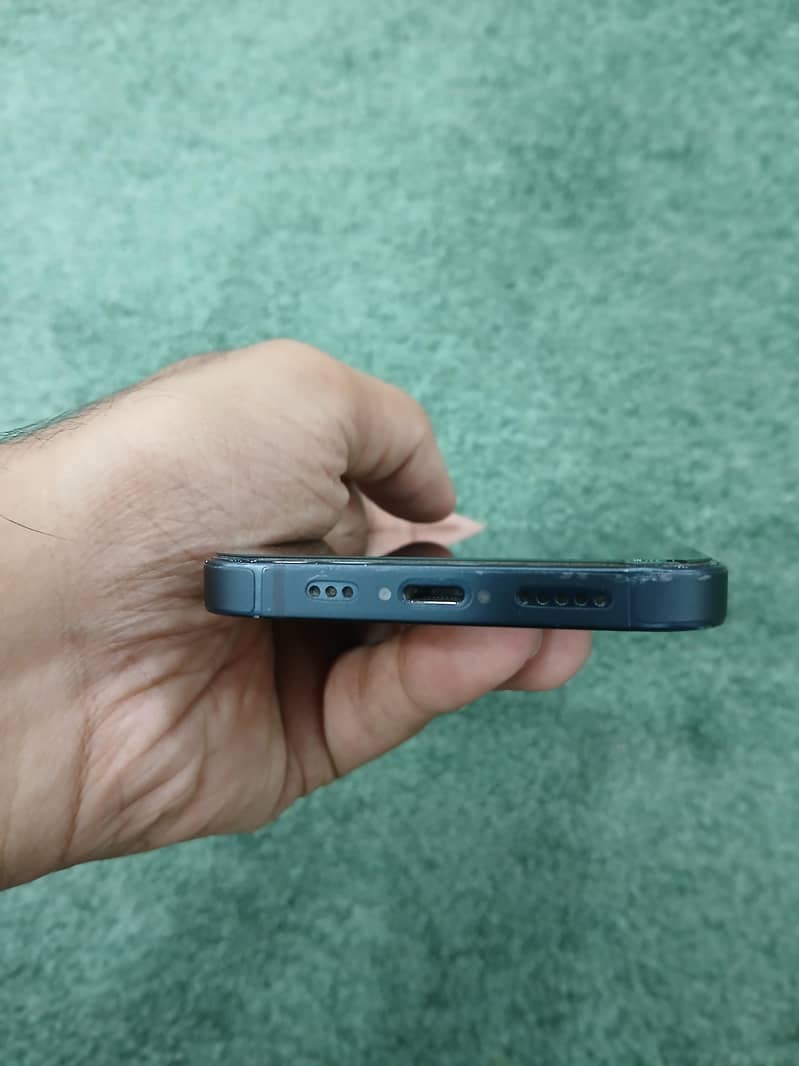 Apple iPhone 13 3