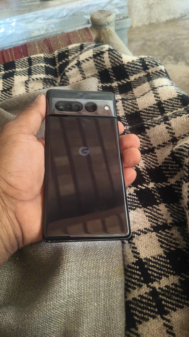 Google Pixel 7 Pro 12+128 android version 17 physical plus E sim 5