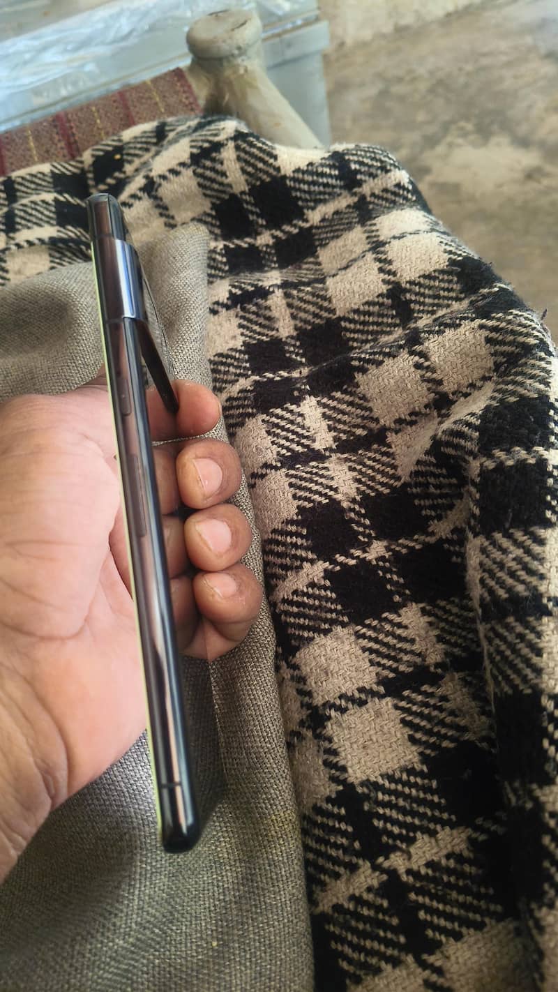 Google Pixel 7 Pro 12+128 android version 17 physical plus E sim 8