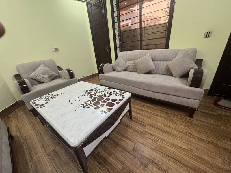 Sofa set with Table 1