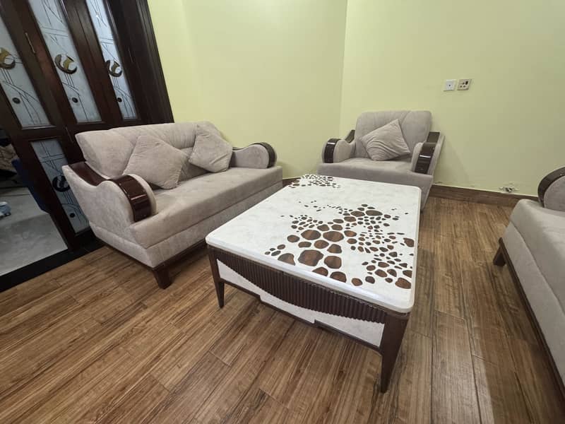 Sofa set with Table 2