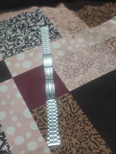 white silwer brazlate