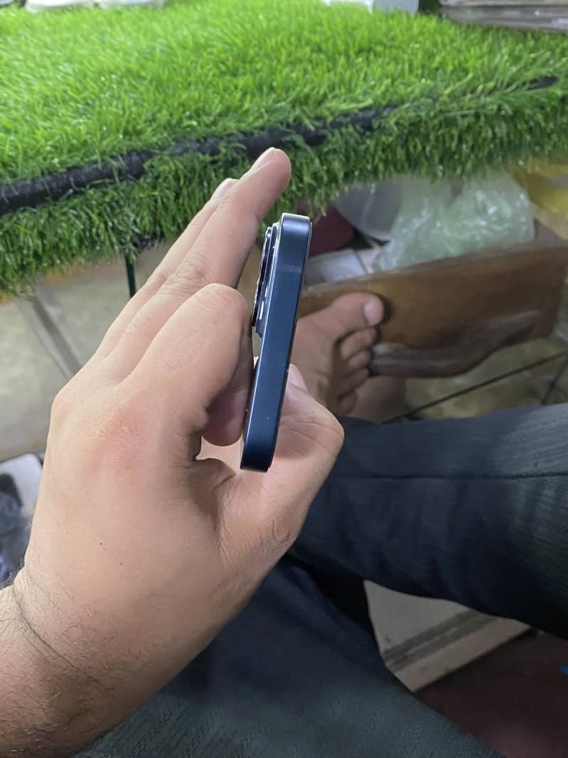 Apple iPhone 14 1