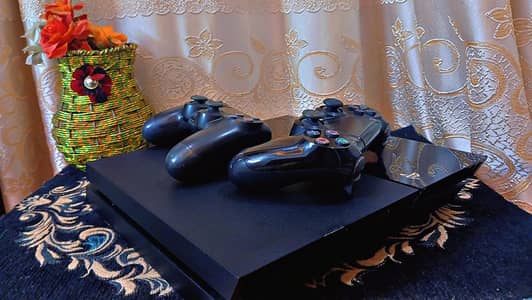 PS4 Fat 1TB | 2 Controllers | 12 Games Installed | With Box