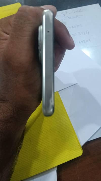 Vivo V40e