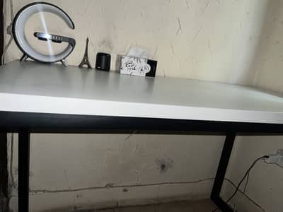 Selling this study table