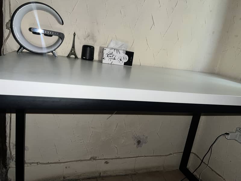 Selling this study table 0