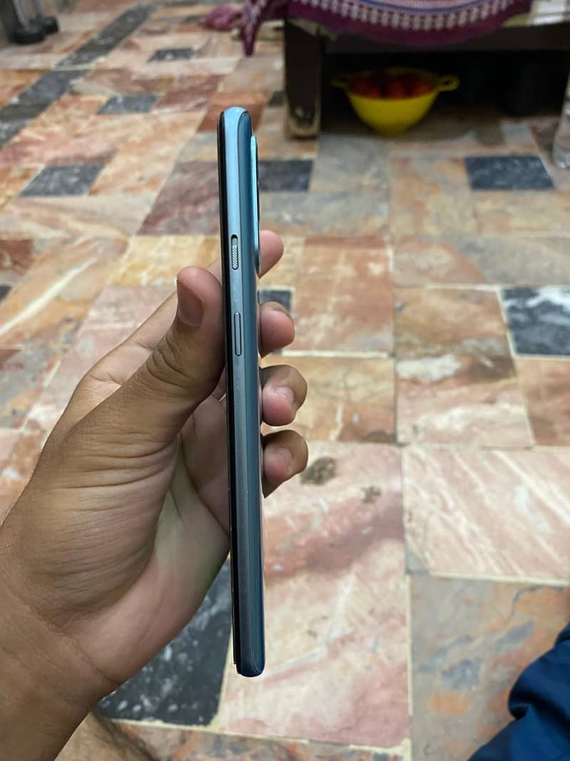 One Plus 9R 2