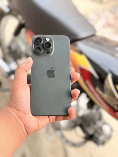 Apple iPhone 15 Pro Max