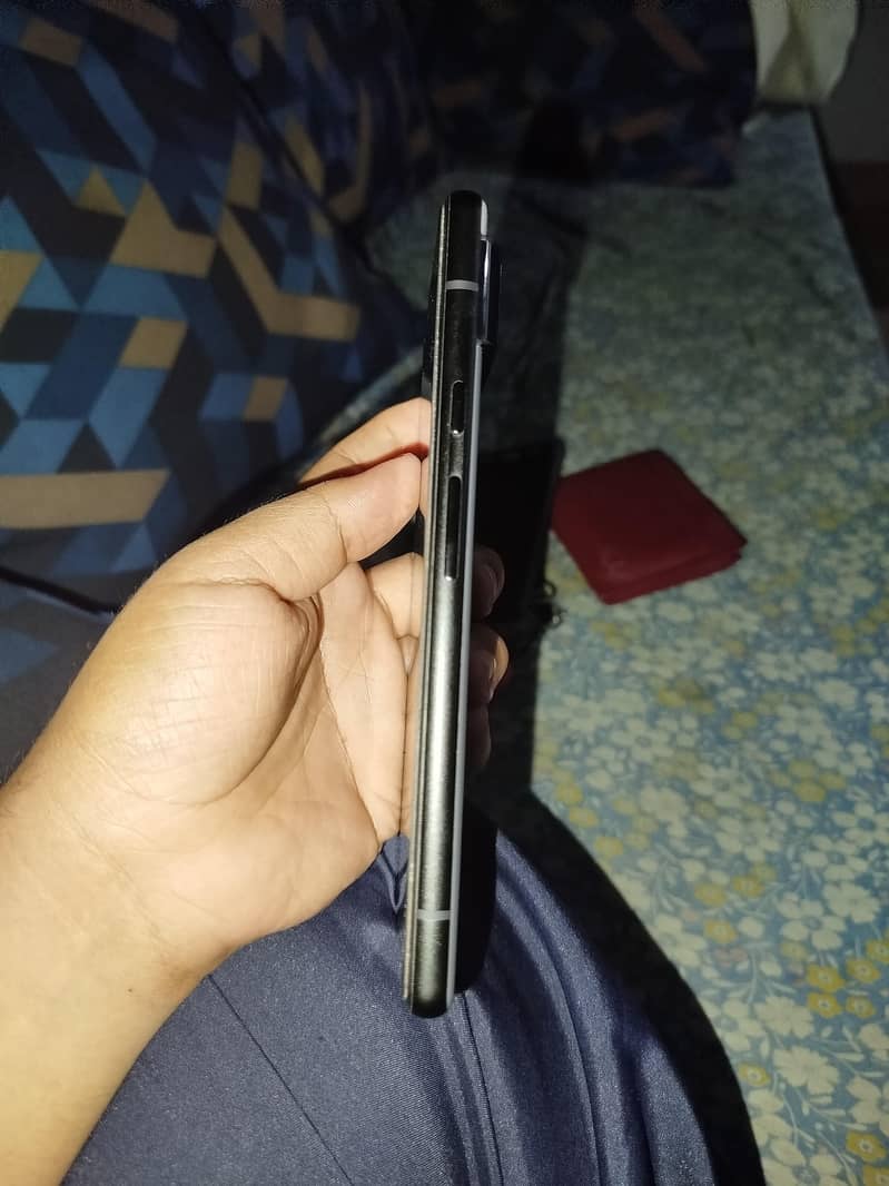 Google Pixel 6 4