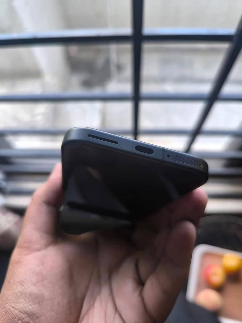 Google Pixel 9 5