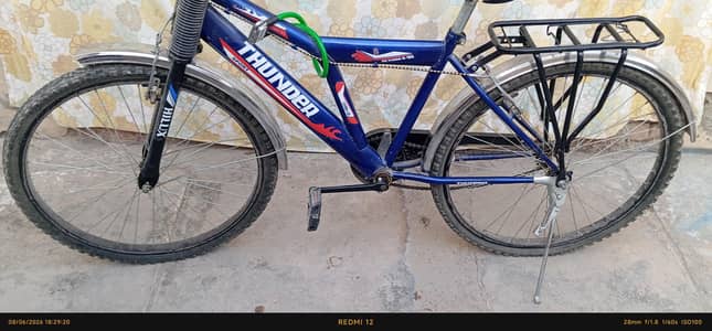 Thunder sports Bicycle Just like New. . For Sale