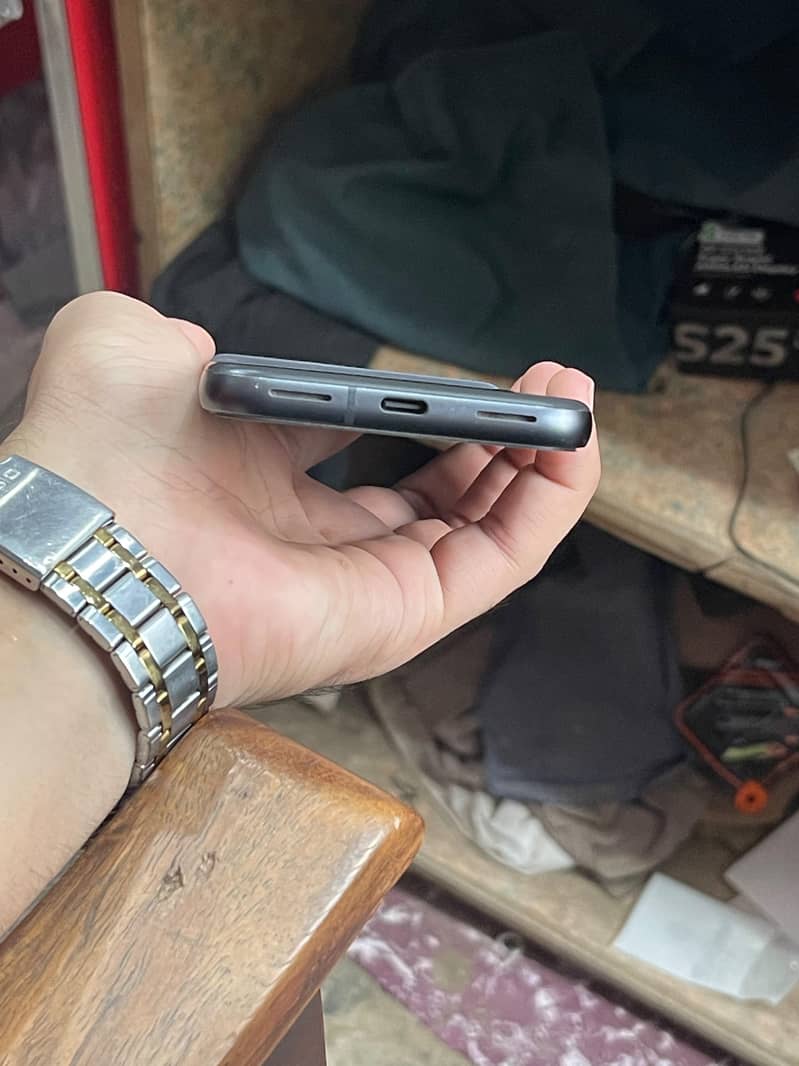 google pixel 8a 3