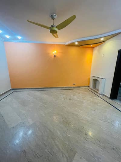 1 kanal Neat & Clean Upper Portion For Rent With All Utility Connection's