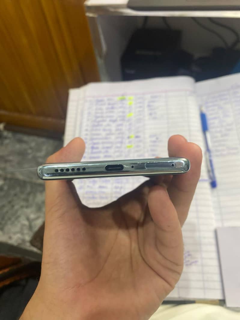 Infinix Zero 40 4