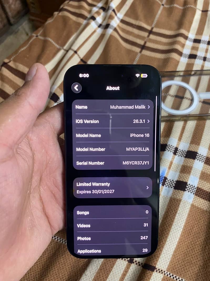 Apple iPhone 16 1
