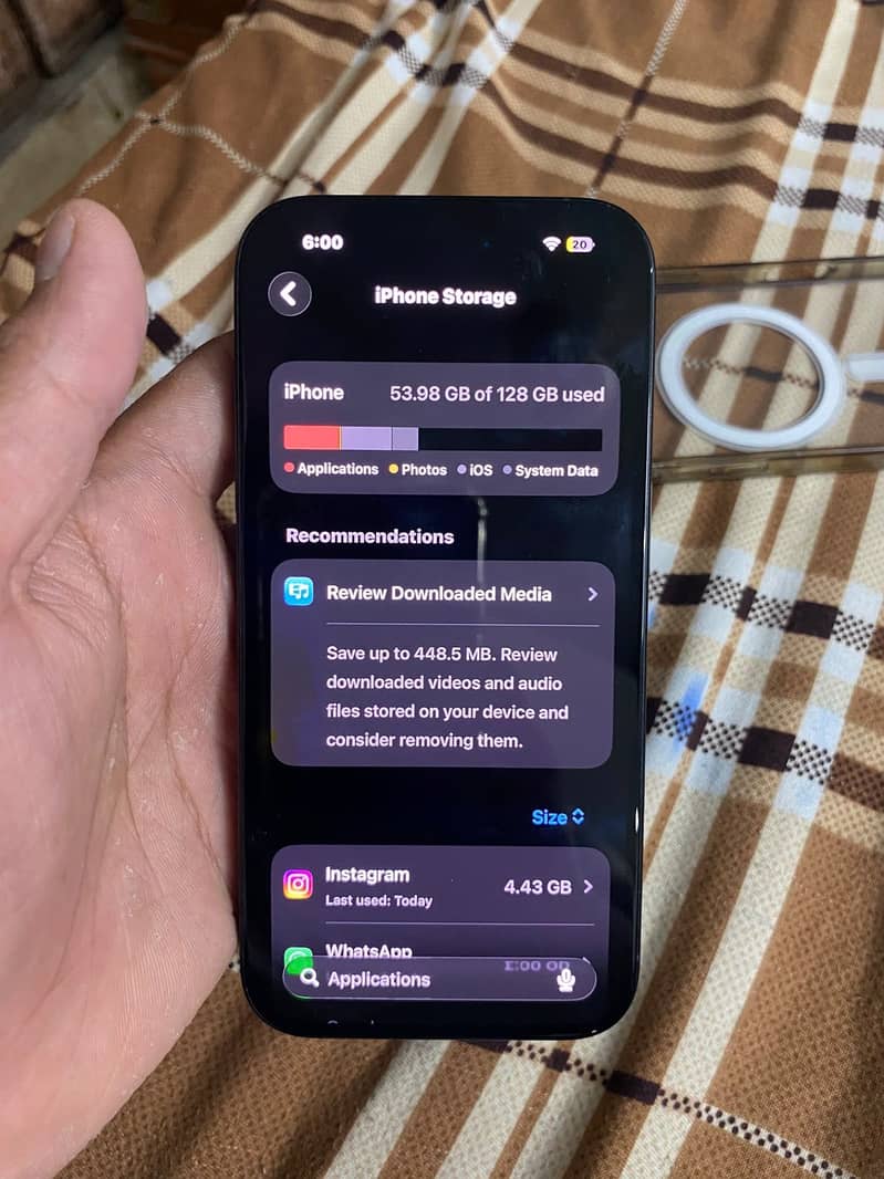 Apple iPhone 16 5
