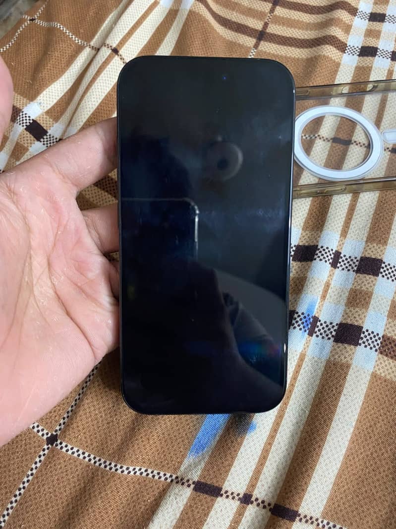 Apple iPhone 16 16