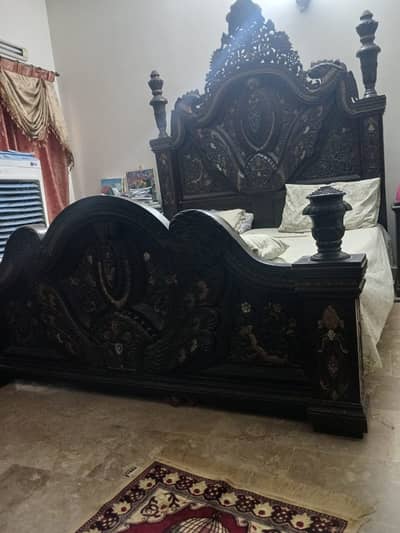 Chinioty bed and dressing table and side table came from gujrat