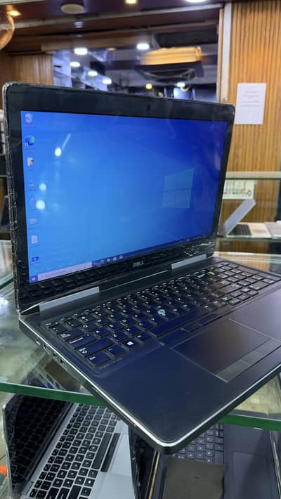 Dell Precision 7520
