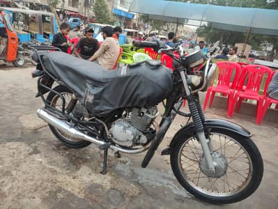 150 gs Suzuki
