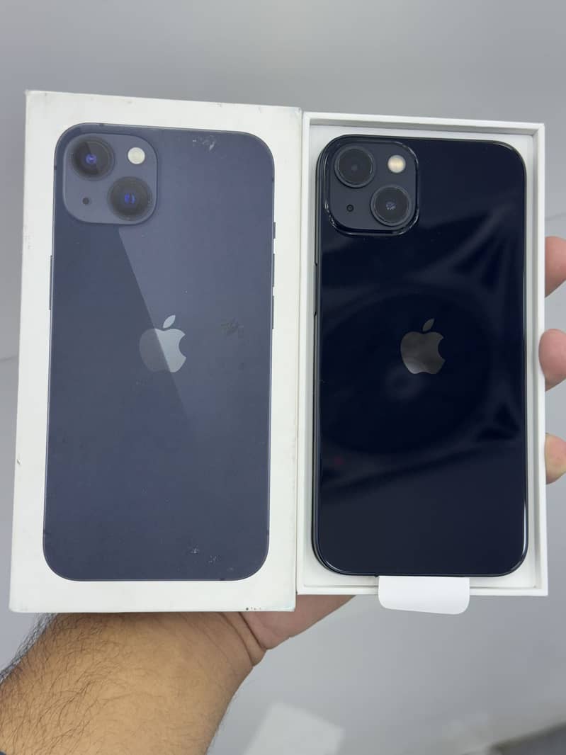 Apple iPhone 13 0